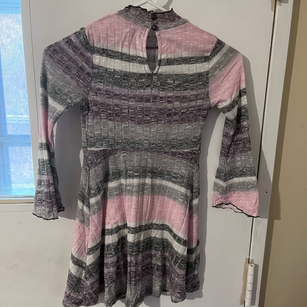 Art Class Bell Sleeve Dress Girls Size Small (6/6X)